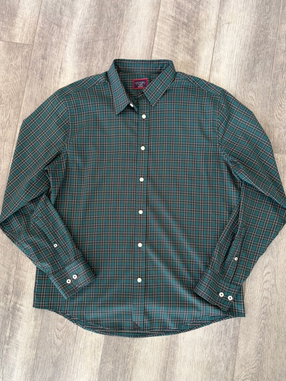 Untuckit Slim Fit Button Down Long Sleeve Shirt.
